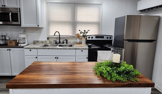 Kellie's Cottage! Guest Favorite! Pet Friendly!