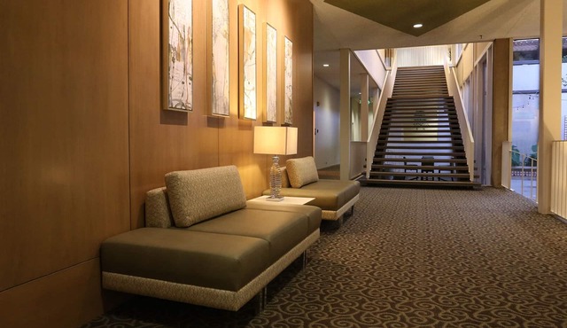 Kellogg West Conference Center and Hotel