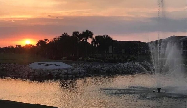 Kelly Greens Golf & Country Club! 1st Floor Renovated