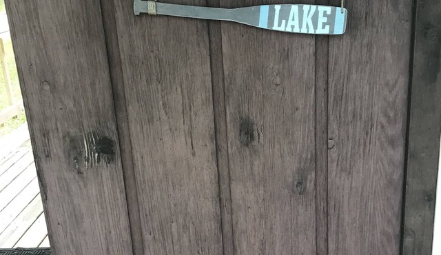 Kelly Lake Cabin with beautiful sand beach