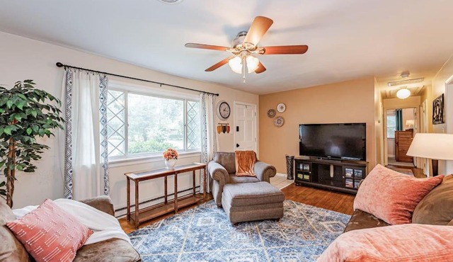 Kelly's Comfortable Quinton Home