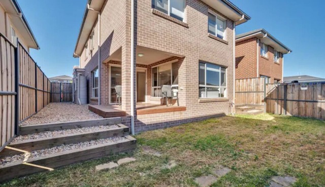 Kellyvile Delight 5BrHouse+Parking+Shopping Center