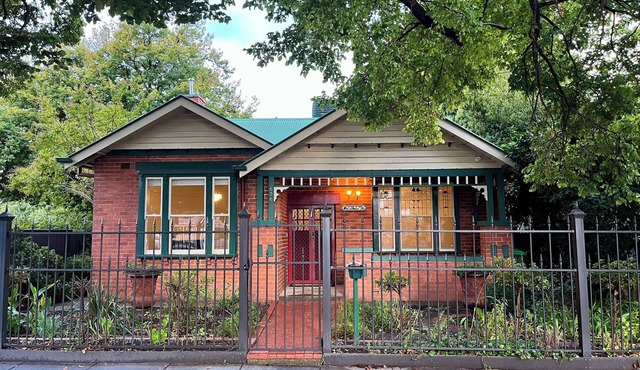 Kelpie Cottage! 1930s Beauty. Central luxury