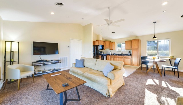 Kelseyville Cottage: Private Deck & On-Site Winery