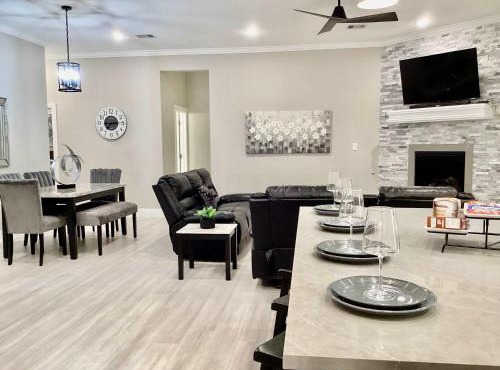 Kemah Marina Home for 8