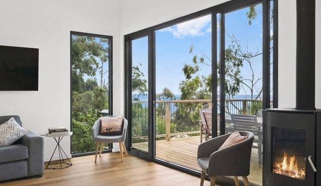 Kembali House - WIFI and Views and so Much More