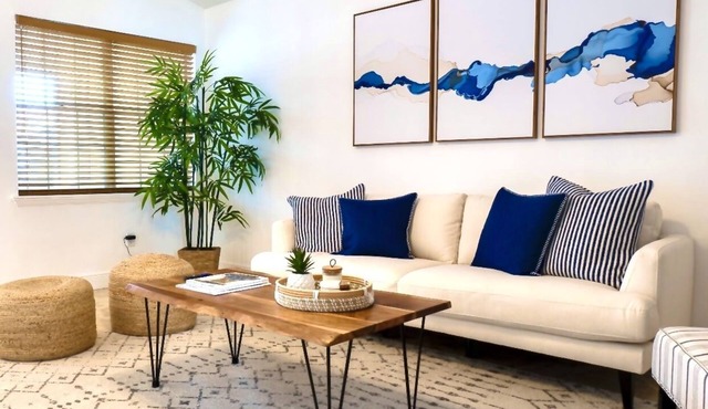 Kendall Keys Oasis Entire Dream Home with HEATED Pool, Theater & Arcade