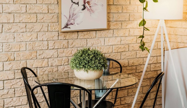 Kennedy Drive Boutique Motel - Close To City Centre & Airport