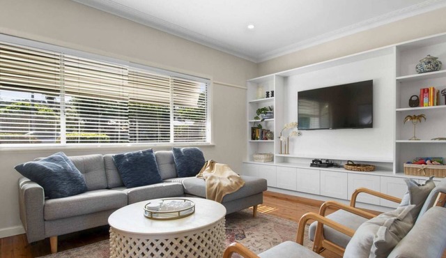 Kennedy House - Cosy & Comfortable, Sleeps 7