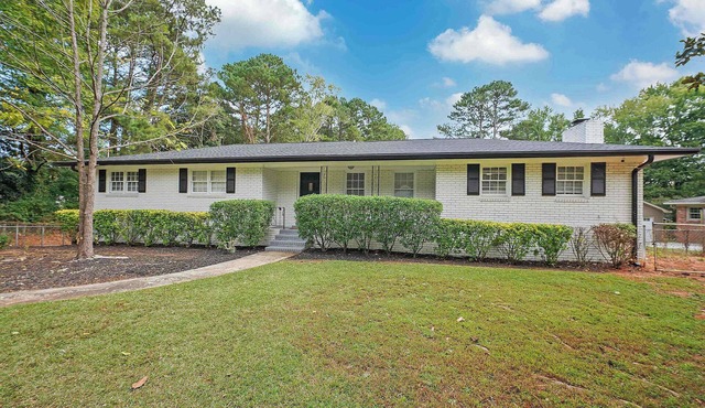 Kennesaw Komfort, Home for 8