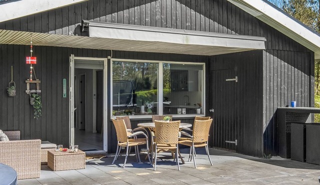 "Kennet" - 30km from the sea by Interhome