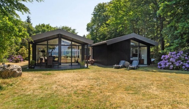 "Kennet" - 30m from the sea by Interhome