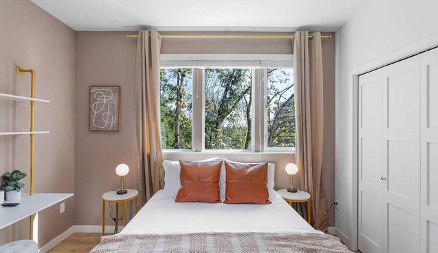 Kenny's Sweet Suite - 84 Walkscore!