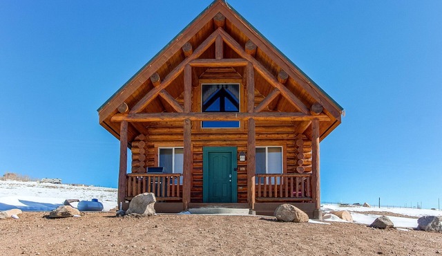 Kenosha Log Cabin with Beautiful Mountain View’s l Hot tub unavailable