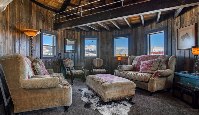 Kenosha Pass Ranch -Home Base for Adventures-perfect for groups and families!