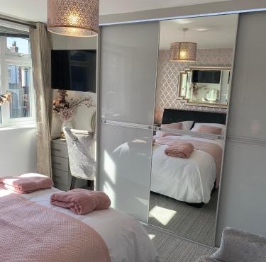 Kensington Luxury Apartment on Gated Development in Leafy edge of Chorley Town Centre