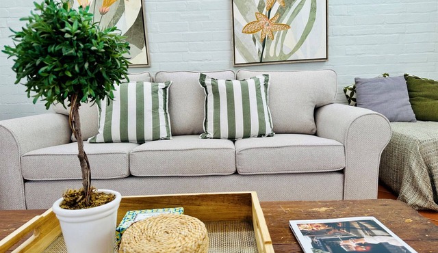 Kenso Cottage 30 –Small walk shops, cafes, Markets