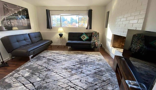 Kent - Entire Lower Floor - No Pets, Severe Allergies!