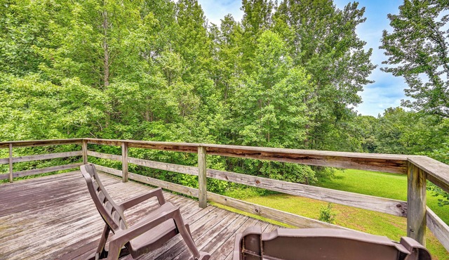 Kentucky Cabin Retreat w/Covered Porch & Views