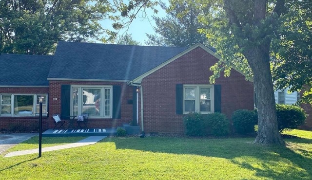 Kentucky Comfort Central Retreat, 2 Bedroom Home