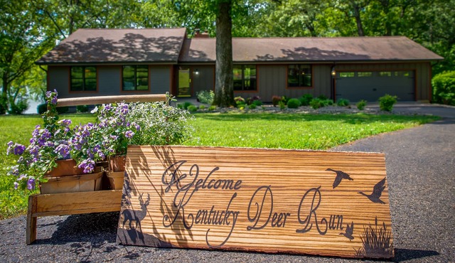 Kentucky Deer Run- Wheelchair Accessible, Lakefront, Private Dock, Fully Updated