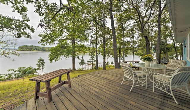 Kentucky Lake Cabin w/Private Dock + Fire Pit