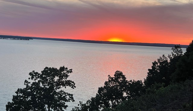 Kentucky Lakefront: 6-Star Sunset Views & Private Decks 4 BR, Kayaks Boat Access