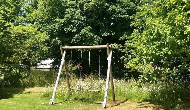 Kentwood Manor- Country retreat with Pool and Pool house