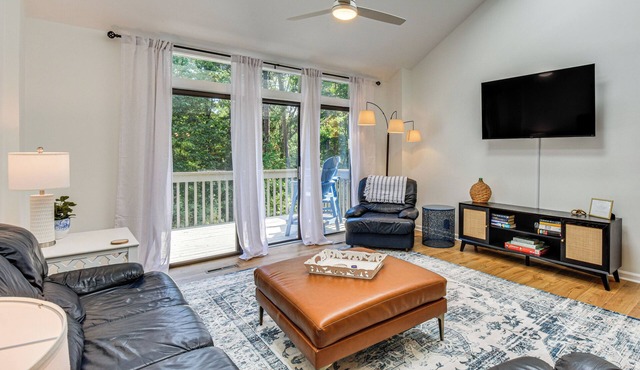 Keowee Key Condo w/Lake Access & Community Pools!