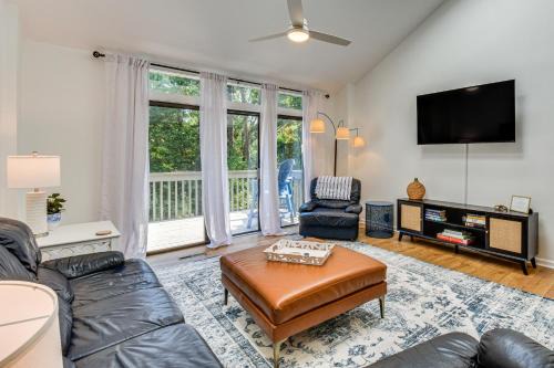 Keowee Key Condo w/Lake Access & Community Pools!