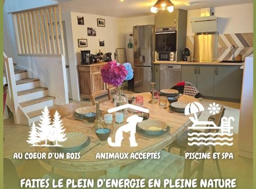 Ker Adèle, longère cosy au cœur d'un bois