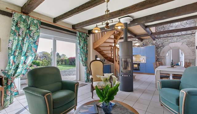 Kereven Cottage – Charming Breton Longhouse