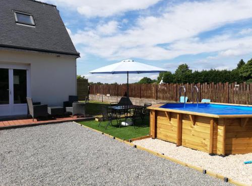 Kerguil-hanna agréable et familiale, 4 pers, piscine privée du 15 juin à mi-septembre