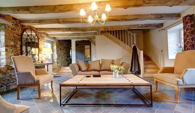 KERJOSEPH charming longère near Auray, Carnac and Erdeven, heated swimming pool