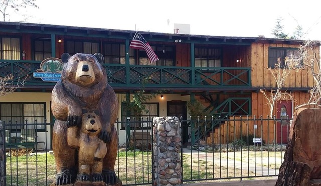 Kern Riverfront Lodge