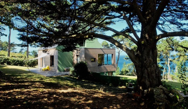 Kerpilu, listed * house in a magical place facing the sea, along the GR34.