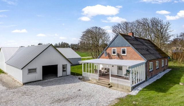 "Kerrin" - 1km from the sea by Interhome