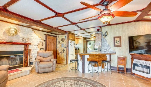 Kerrville Vacation Rental w/Colorful Courtyard!