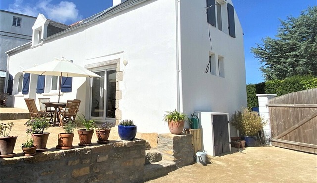 Kersaint-Landunvez, lovely house 300 meters from the water.