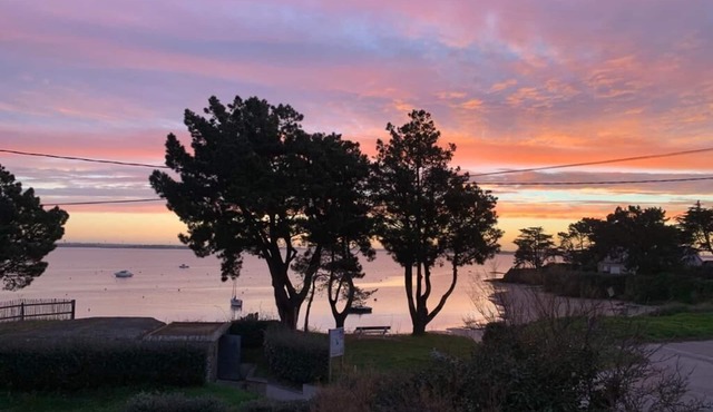 Kervoyal family villa on the waterfront, rated 4*.