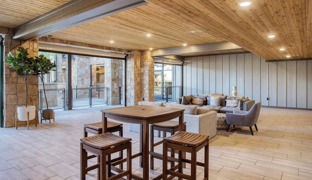 Kestrel by Avantstay Close to the Ski Slopes in This Majestic Home in Park City