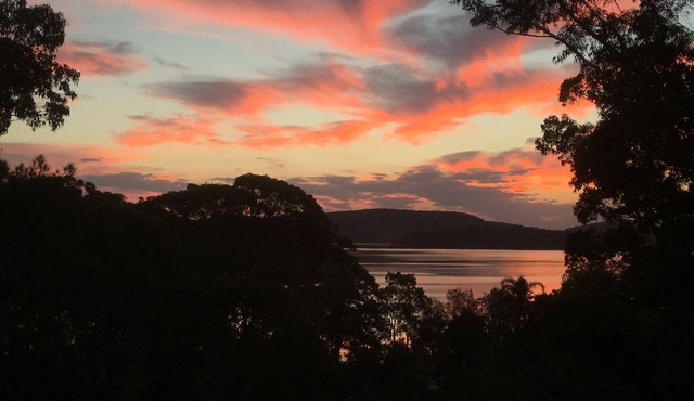 Kestrel - Smiths Lake hideaway