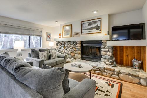 Ketchum Condo with Deck Less Than 1 Mi to Sun Valley Resort!