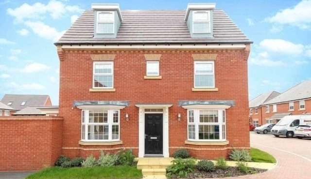 Kettering - House - Stay 8 - Parking - Garden