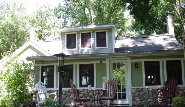 Kettle Moraine Cottage Bed & Breakfast