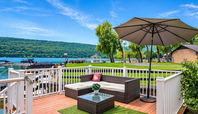 Keuka Lakefront | Walk to Hammonsport | 10 Guest