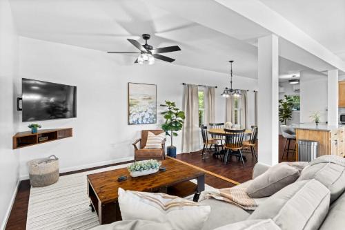 Keuka Wine Trail Lake View Suite & Private Fire Pit