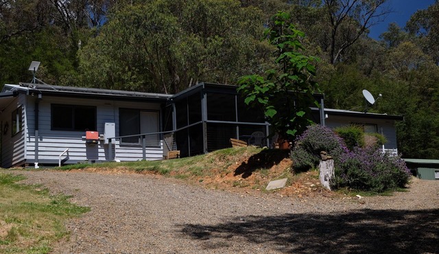 Kevington Bush wonderland to unwind and relax. Beautiful in Summer and Winter.