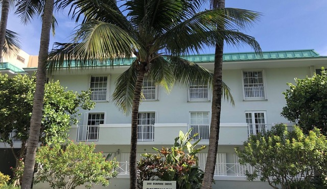 Key Biscayne Condo.walk to beach