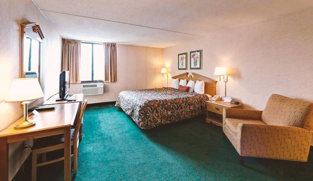 Key Inn Roseville - 1 King Bed Non-Smoking
